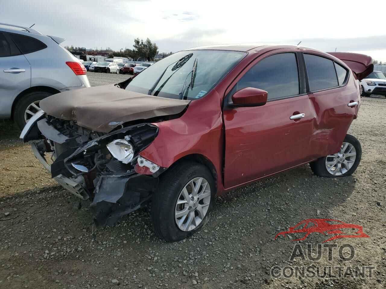 NISSAN VERSA 2018 - 3N1CN7AP5JL879487