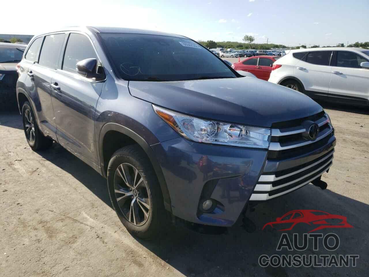 TOYOTA HIGHLANDER 2018 - 5TDZARFH4JS039050