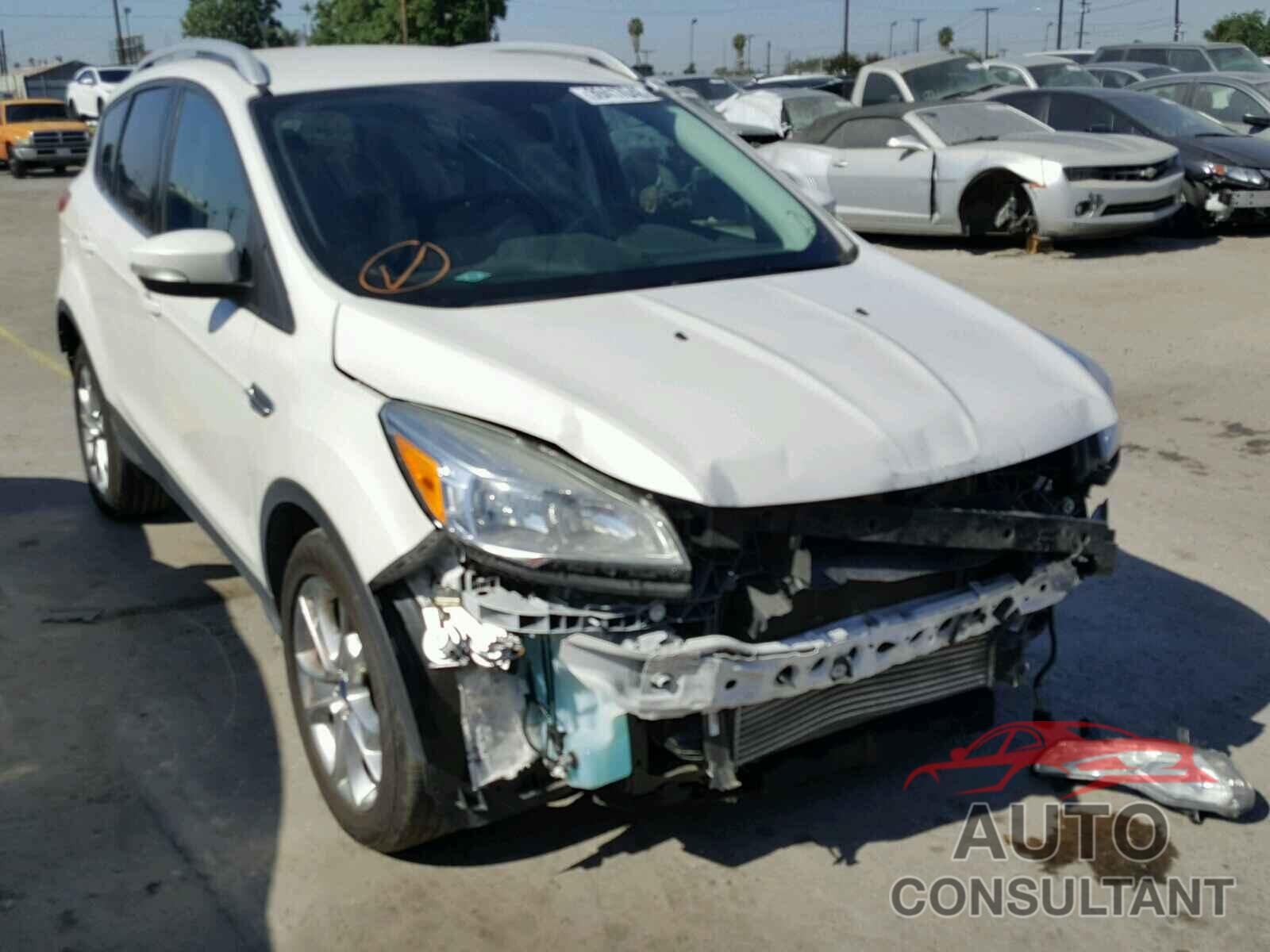 FORD ESCAPE 2015 - 1FMCU0J90FUA25878