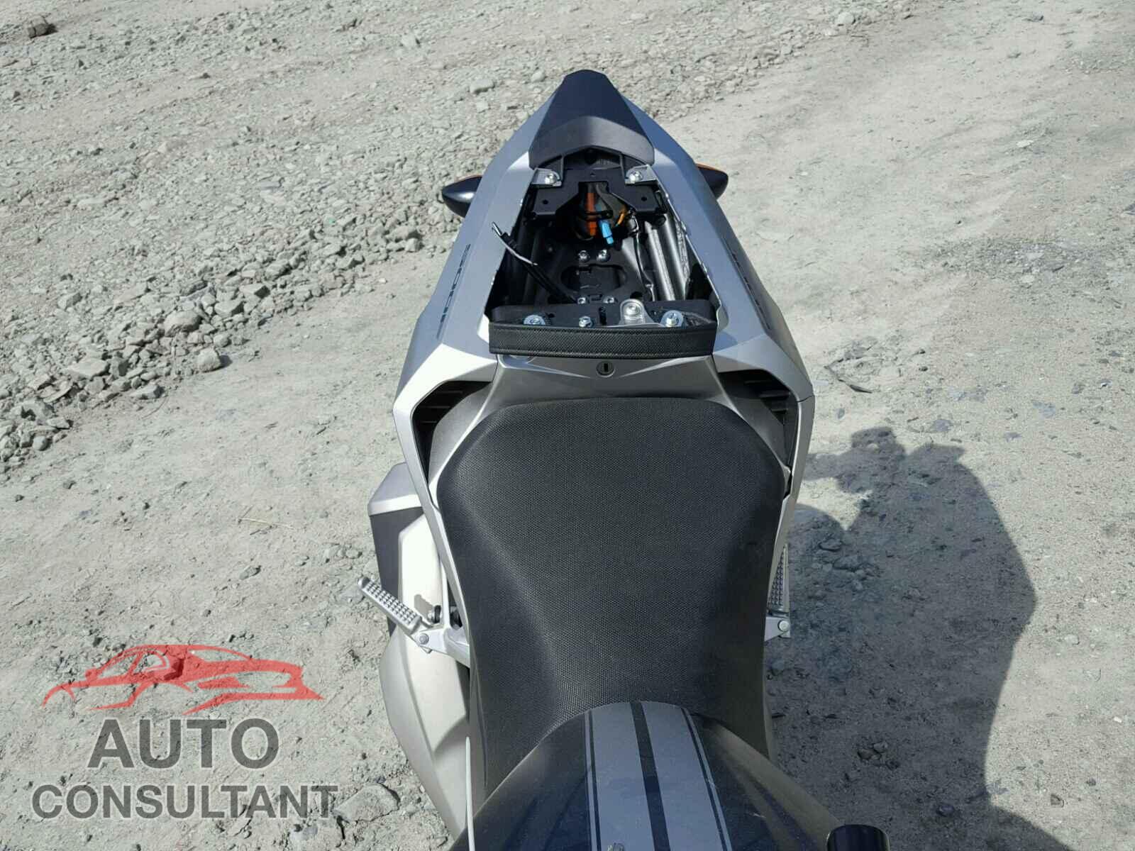 HONDA CB CYCLE 2016 - MLHPC4568G5300471