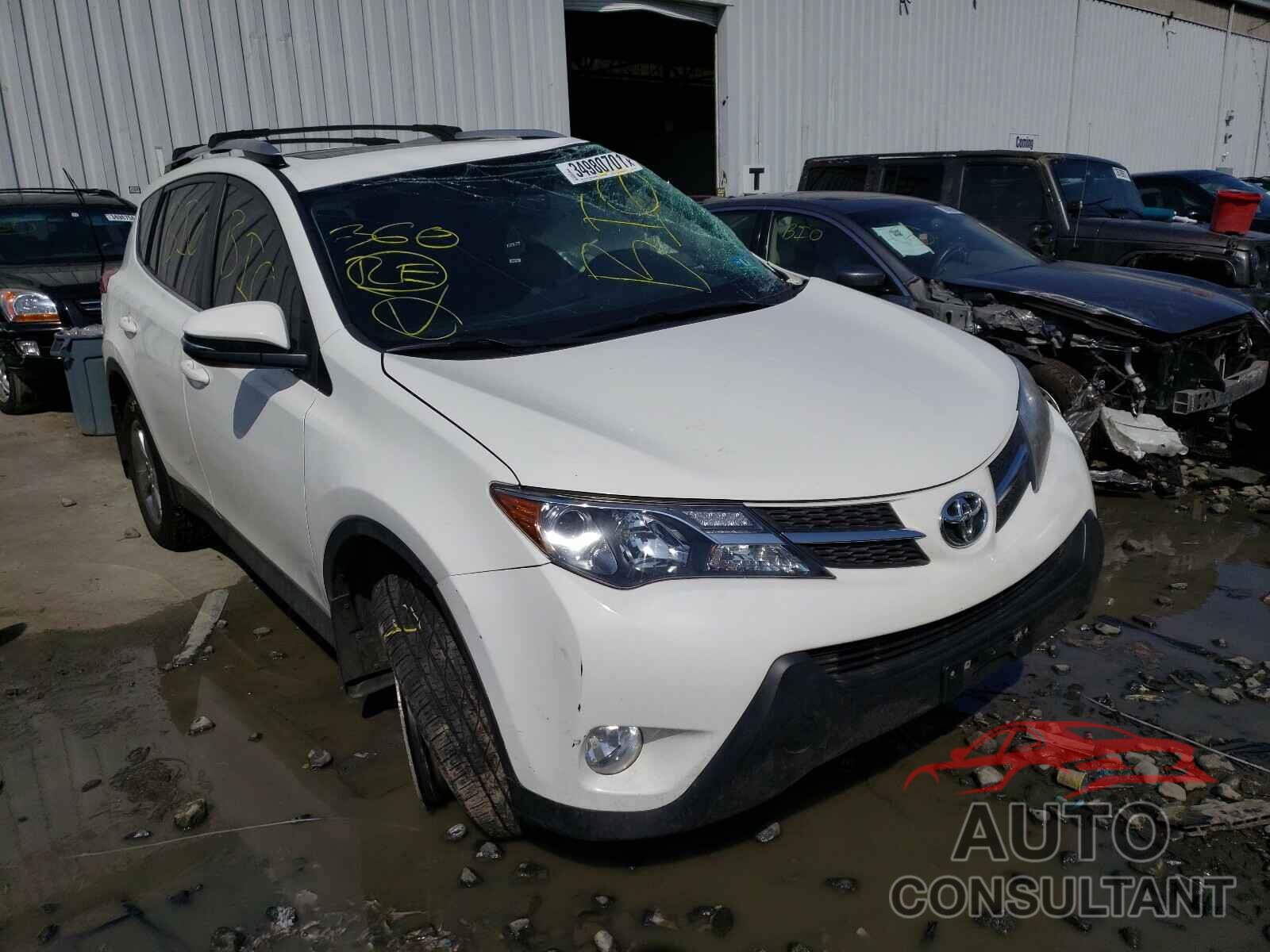 TOYOTA RAV4 2015 - JTMRFREV2FD113691