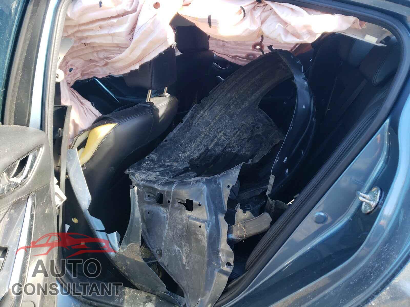 MAZDA 6 2017 - JM1GL1V52H1110196