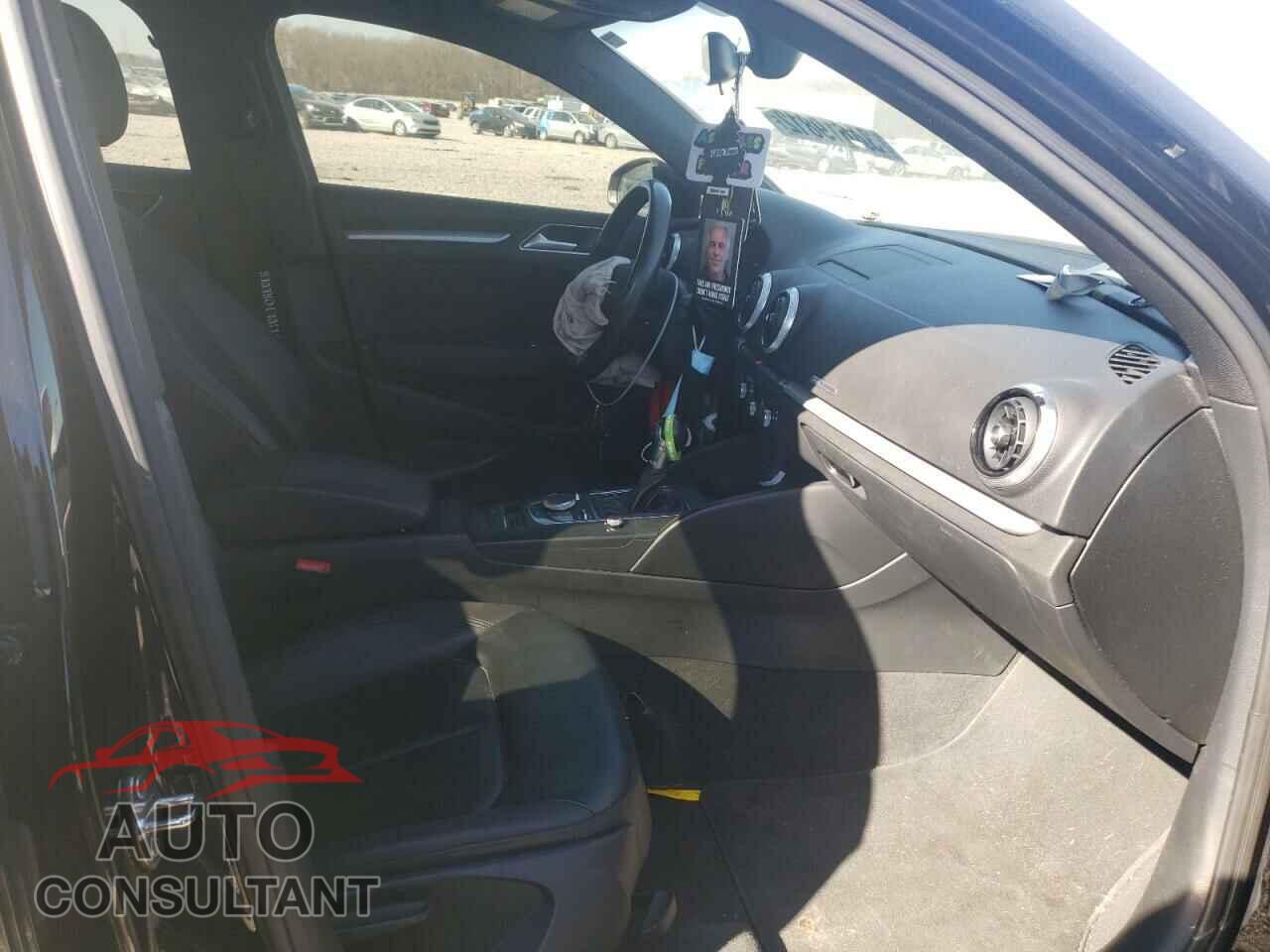 AUDI A3 2017 - WAUAUGFF9H1036348