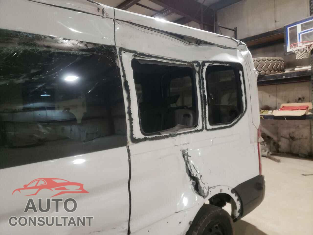 FORD TRANSIT CO 2018 - 1FTYR2CM6JKB43303