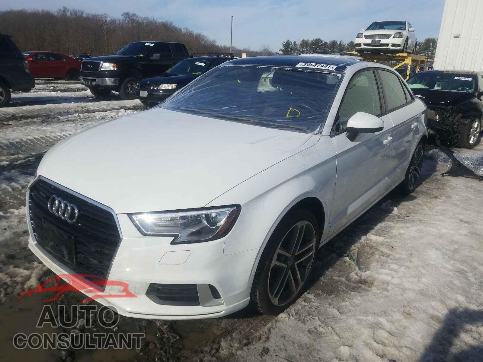 AUDI A3 2018 - WAUB8GFF5J1024146
