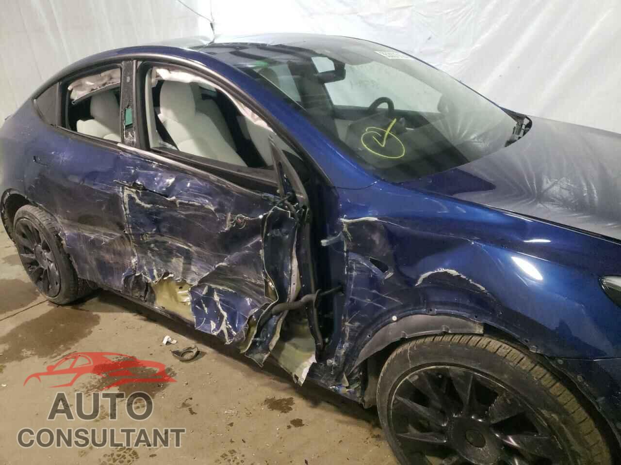 TESLA MODEL Y 2020 - 5YJYGDEF9LF039114