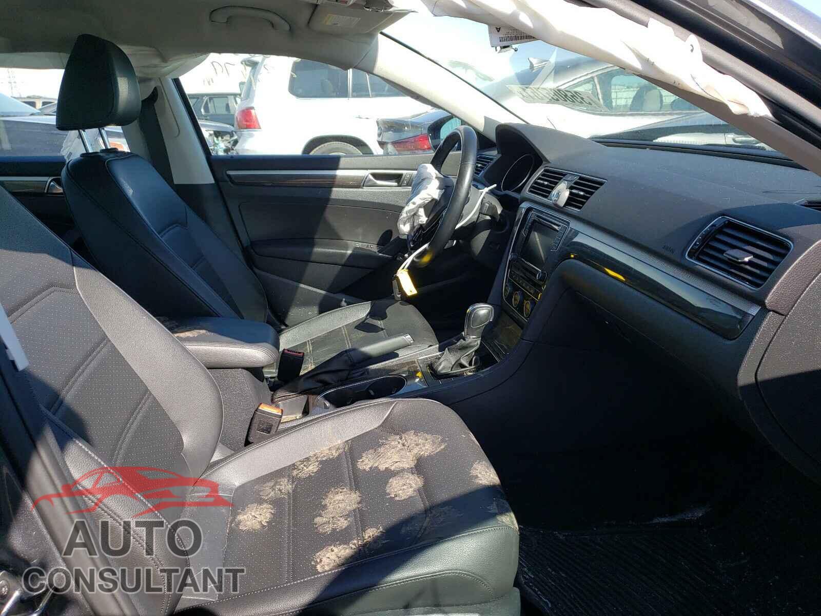VOLKSWAGEN PASSAT 2017 - 1VWBT7A34HC056337