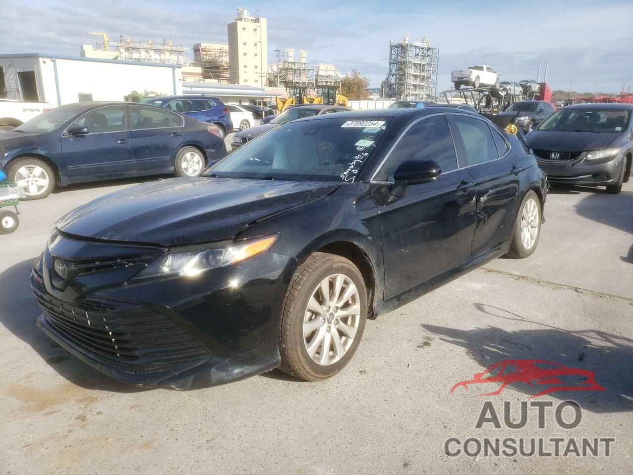TOYOTA CAMRY 2018 - 4T1B11HK4JU145694