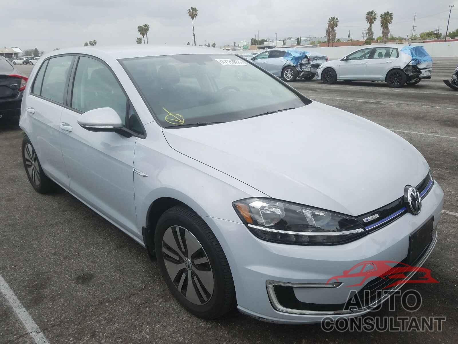 VOLKSWAGEN GOLF 2017 - WVWKR7AU9HW953503