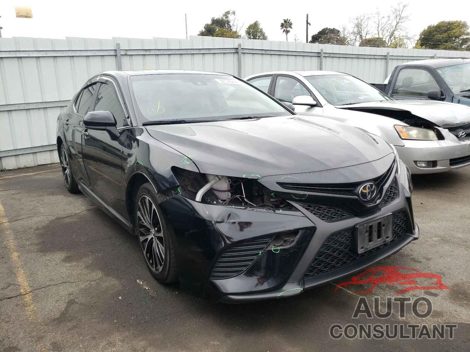 TOYOTA CAMRY 2018 - JTNB11HK3J3034222