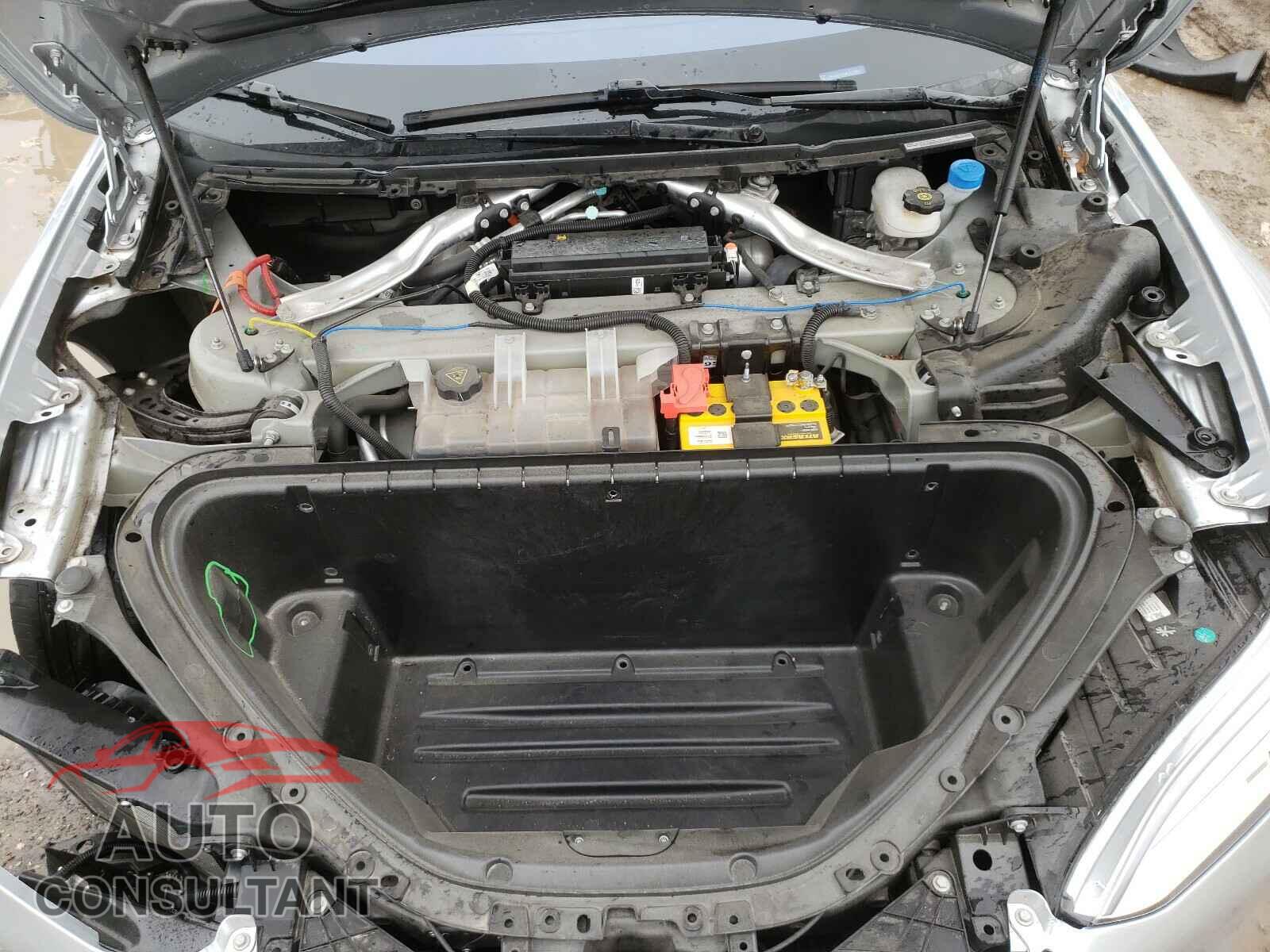 TESLA MODEL S 2017 - 5YJSA1E2XHF217381