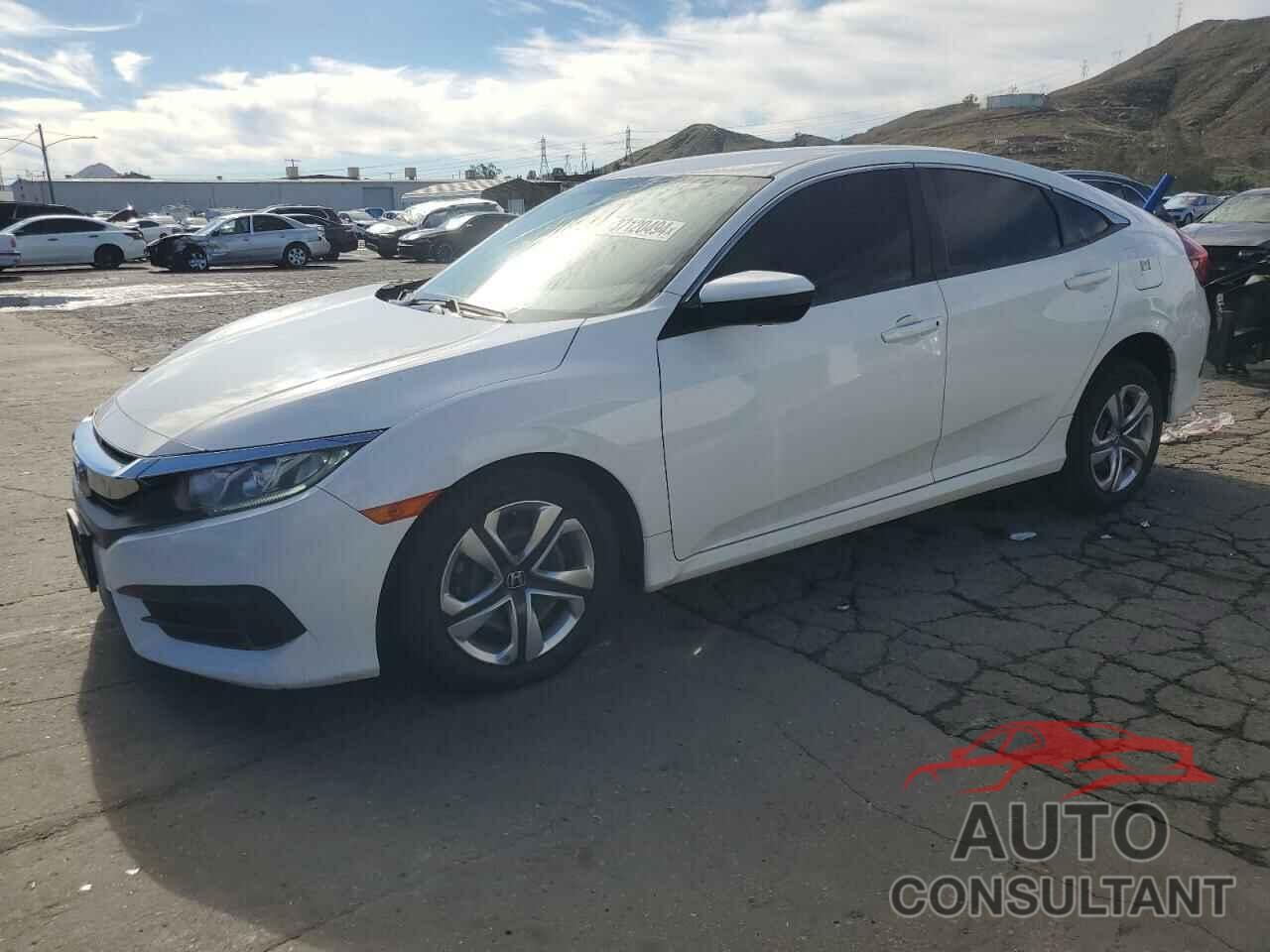 HONDA CIVIC 2018 - 2HGFC2F53JH553157