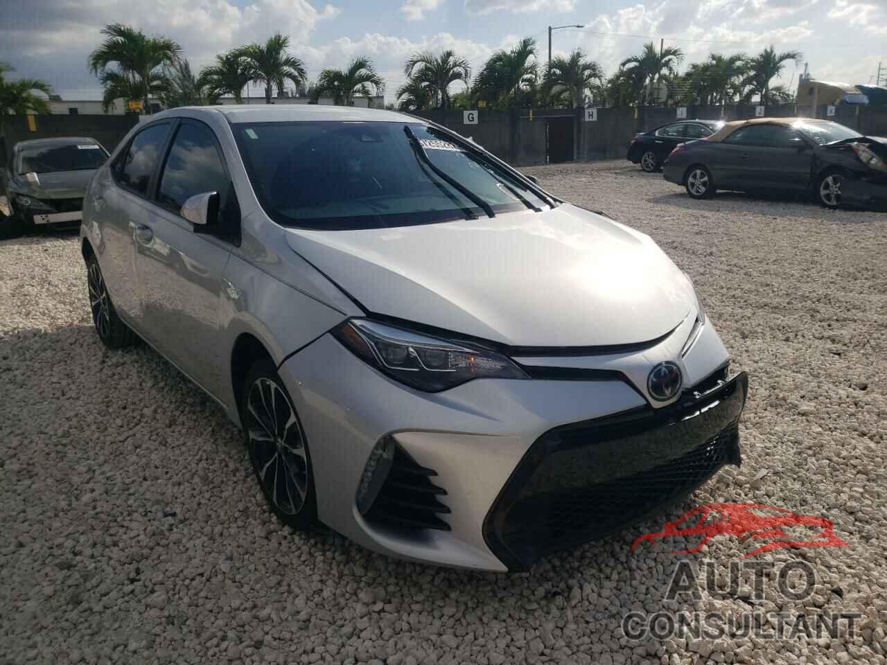 TOYOTA COROLLA 2018 - 5YFBURHE9JP829819
