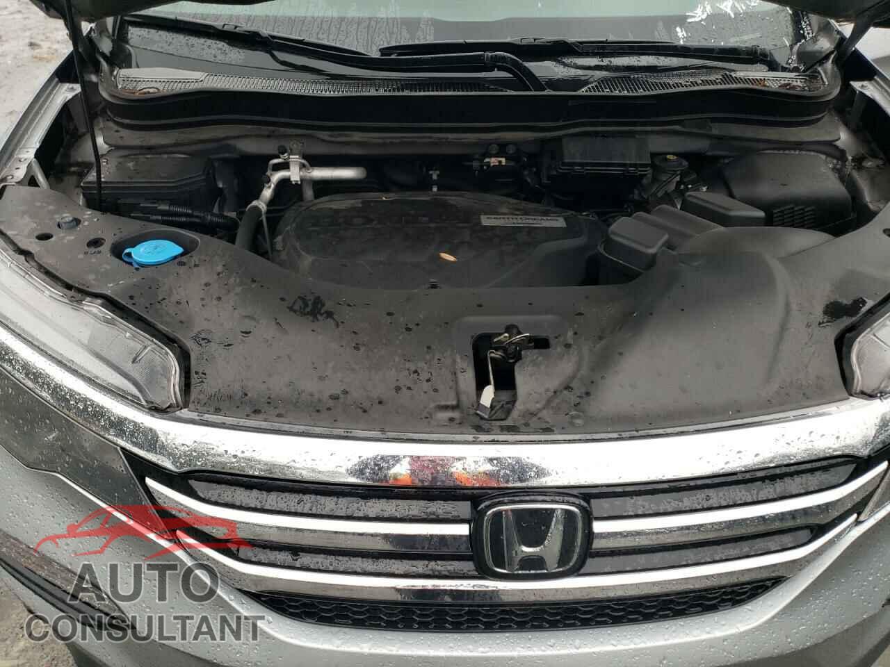 HONDA PILOT 2017 - 5FNYF5H98HB024089