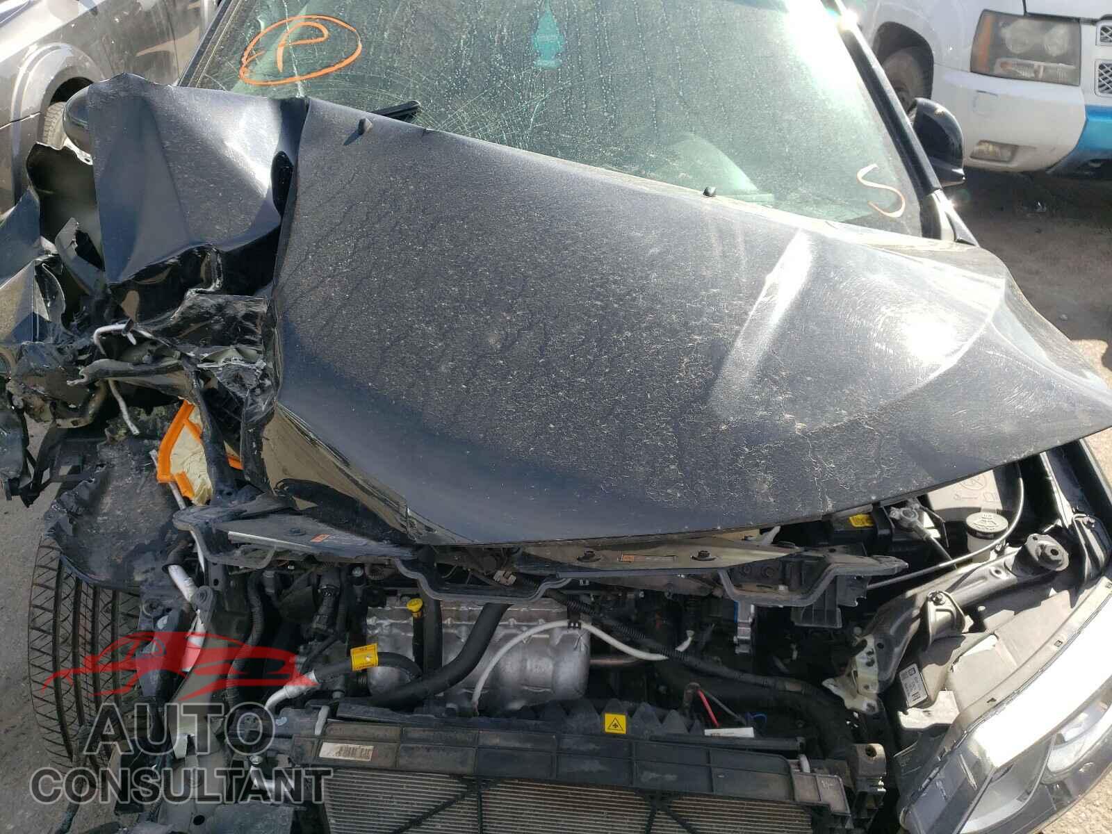 CHEVROLET SONIC 2017 - 1G1JD5SH9H4144555