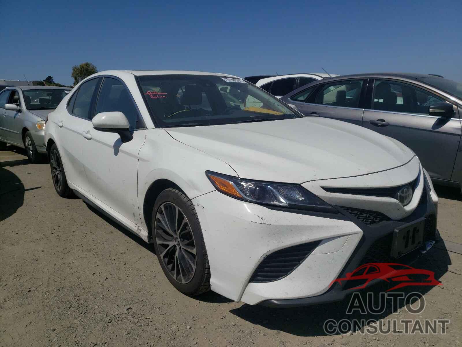 TOYOTA CAMRY 2018 - JTNB11HK3J3032499