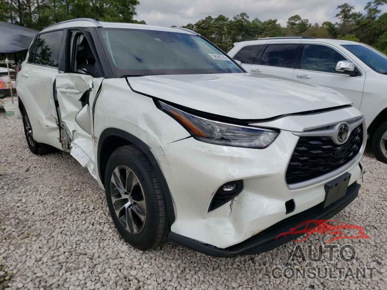 TOYOTA HIGHLANDER 2021 - 5TDGZRAHXMS518438