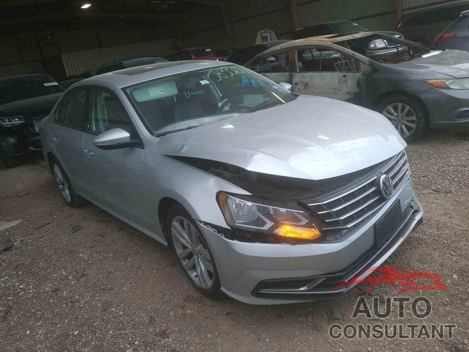 VOLKSWAGEN PASSAT 2019 - 1VWLA7A30KC012661