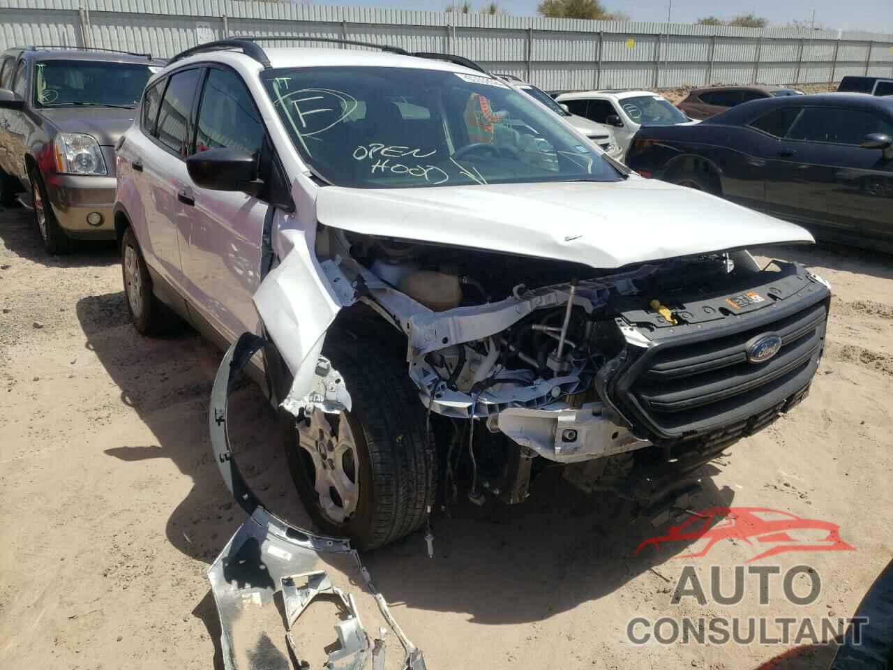 FORD ESCAPE 2017 - 1FMCU0F78HUB05276