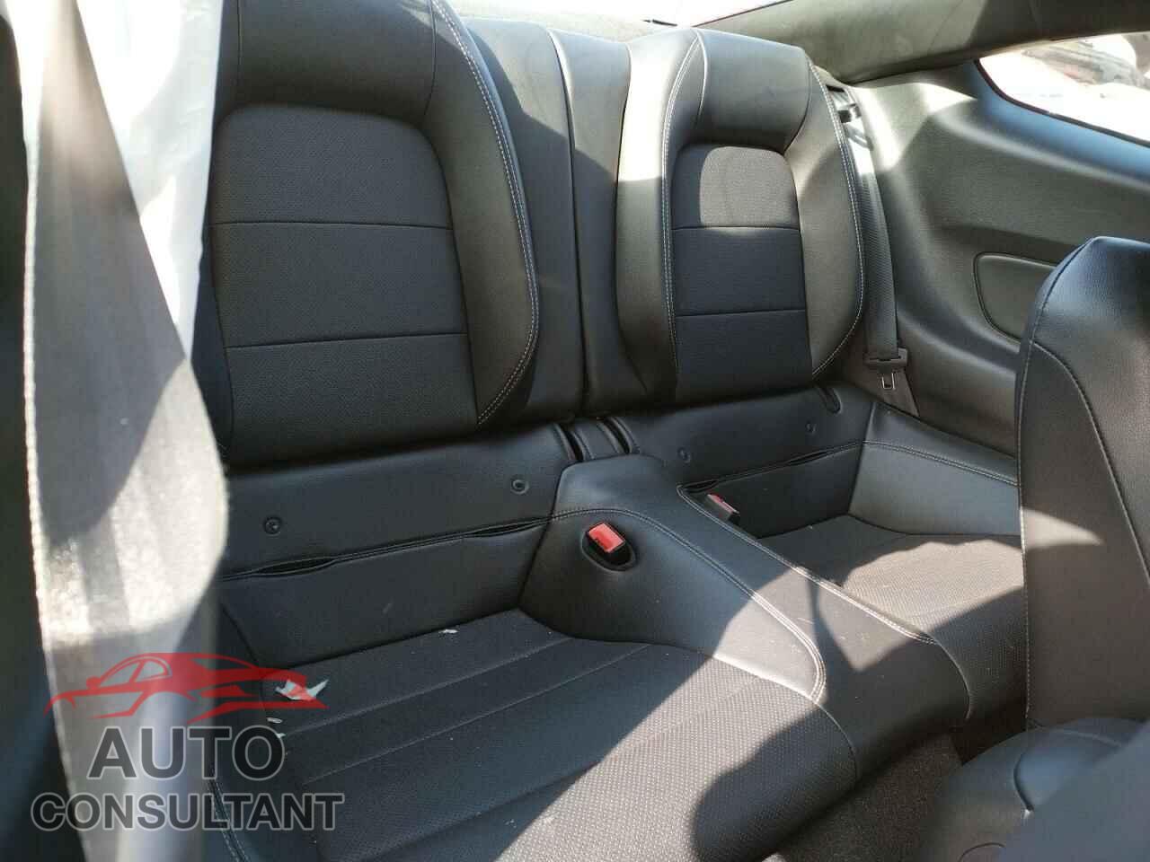 FORD MUSTANG 2020 - 1FA6P8TH2L5136178