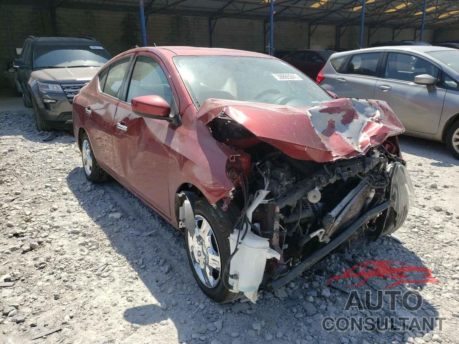 NISSAN VERSA 2018 - 3N1CN7AP8JK409881