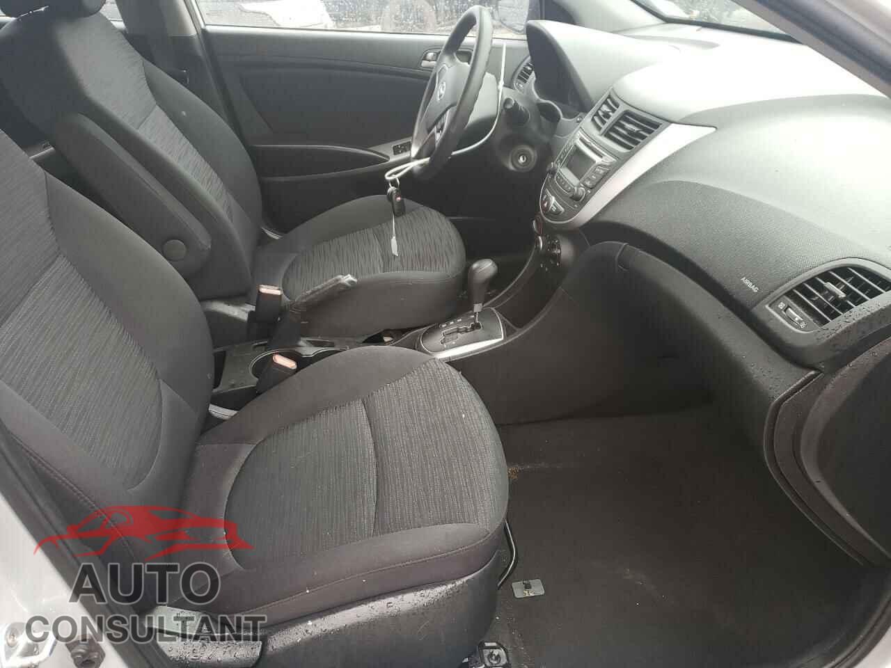 HYUNDAI ACCENT 2016 - KMHCT5AE8GU281135