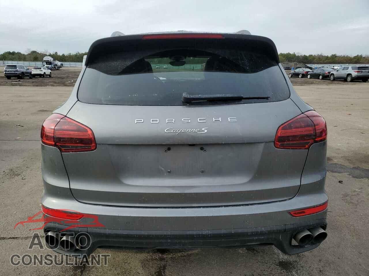 PORSCHE CAYENNE 2017 - WP1AB2A24HLA52539