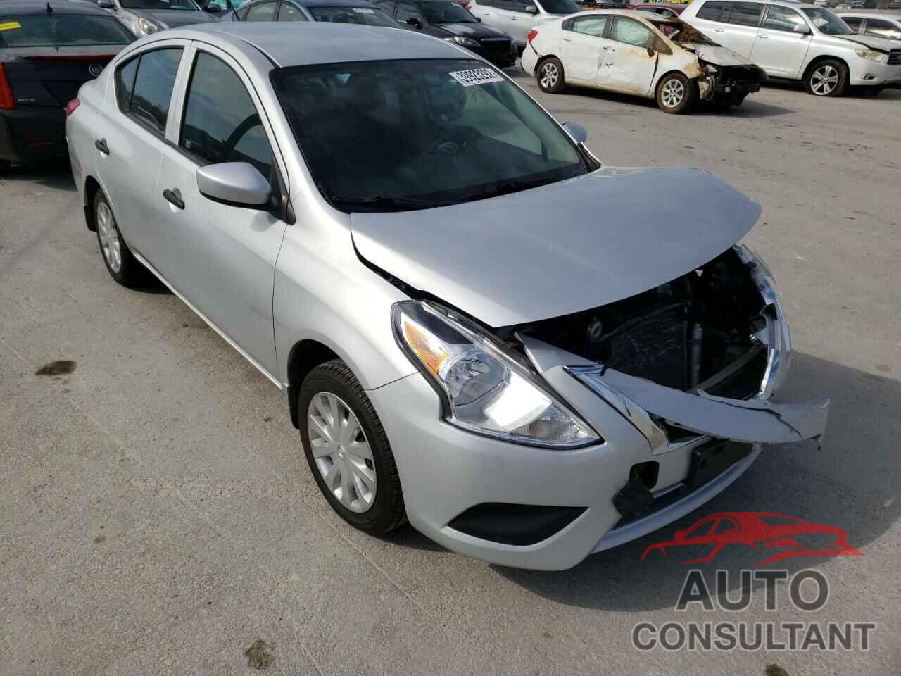 NISSAN VERSA 2017 - 3N1CN7AP9HL881561