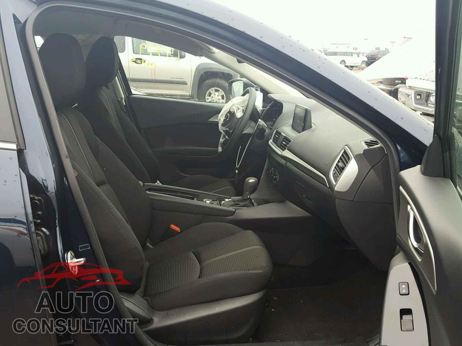 MAZDA 3 2017 - 3MZBN1U71HM135274