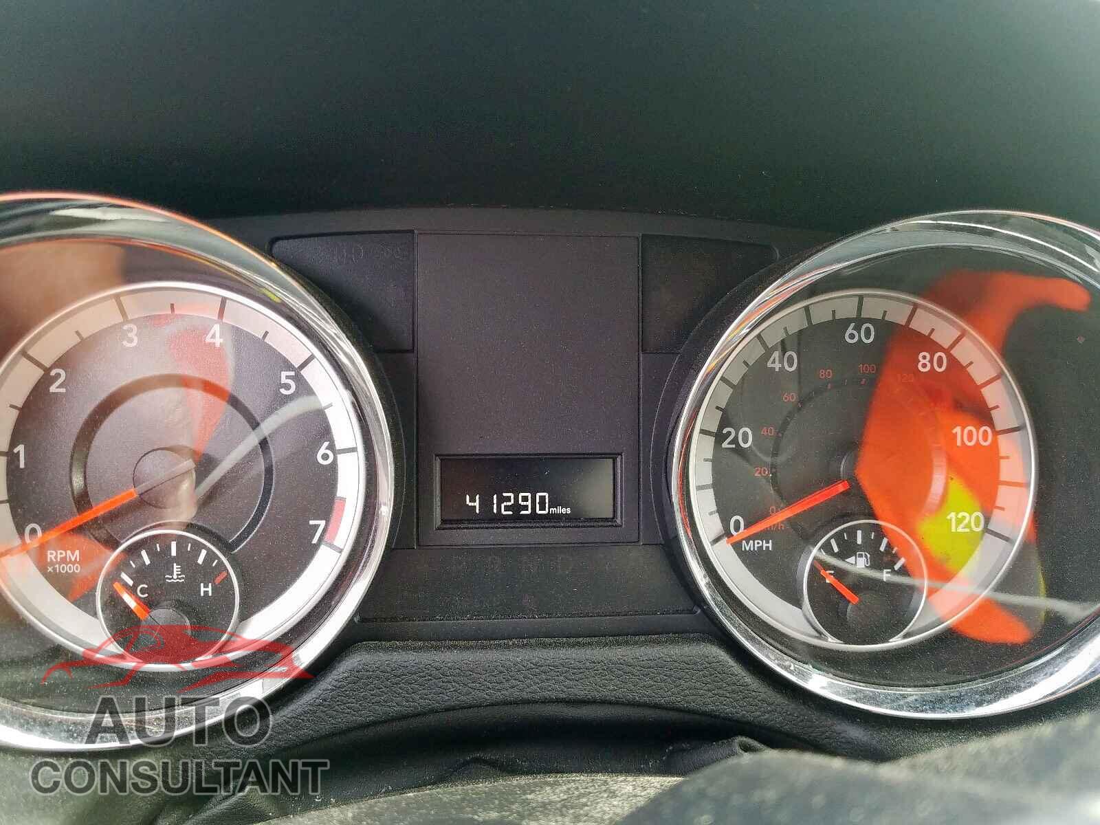 DODGE CARAVAN 2017 - 3VWDB7AJ9HM408613