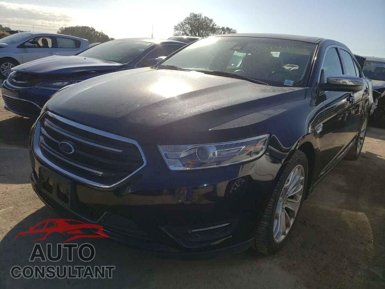 FORD TAURUS 2018 - 1FAHP2F80JG130334