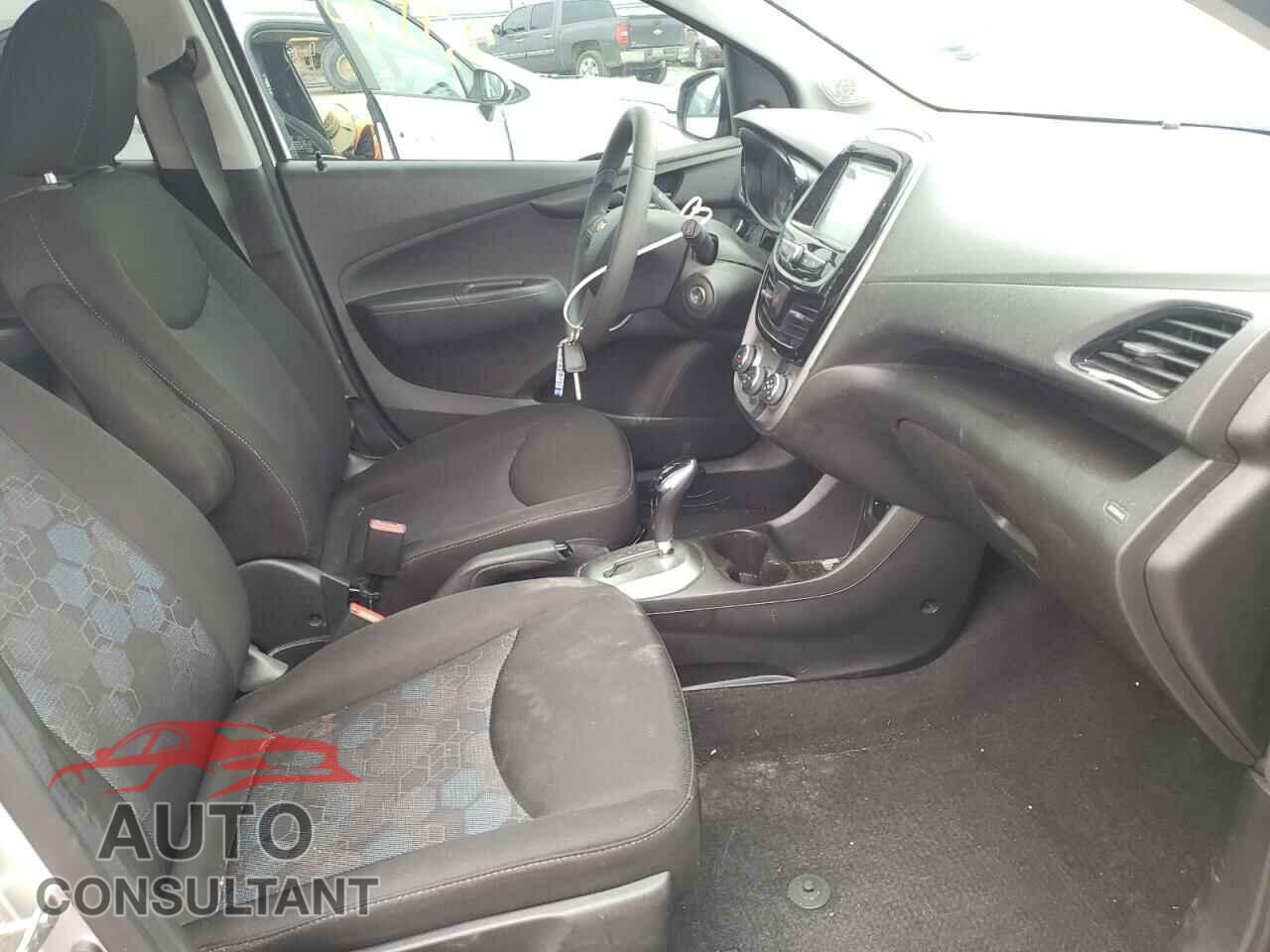 CHEVROLET SPARK 2018 - KL8CB6SA4JC419722