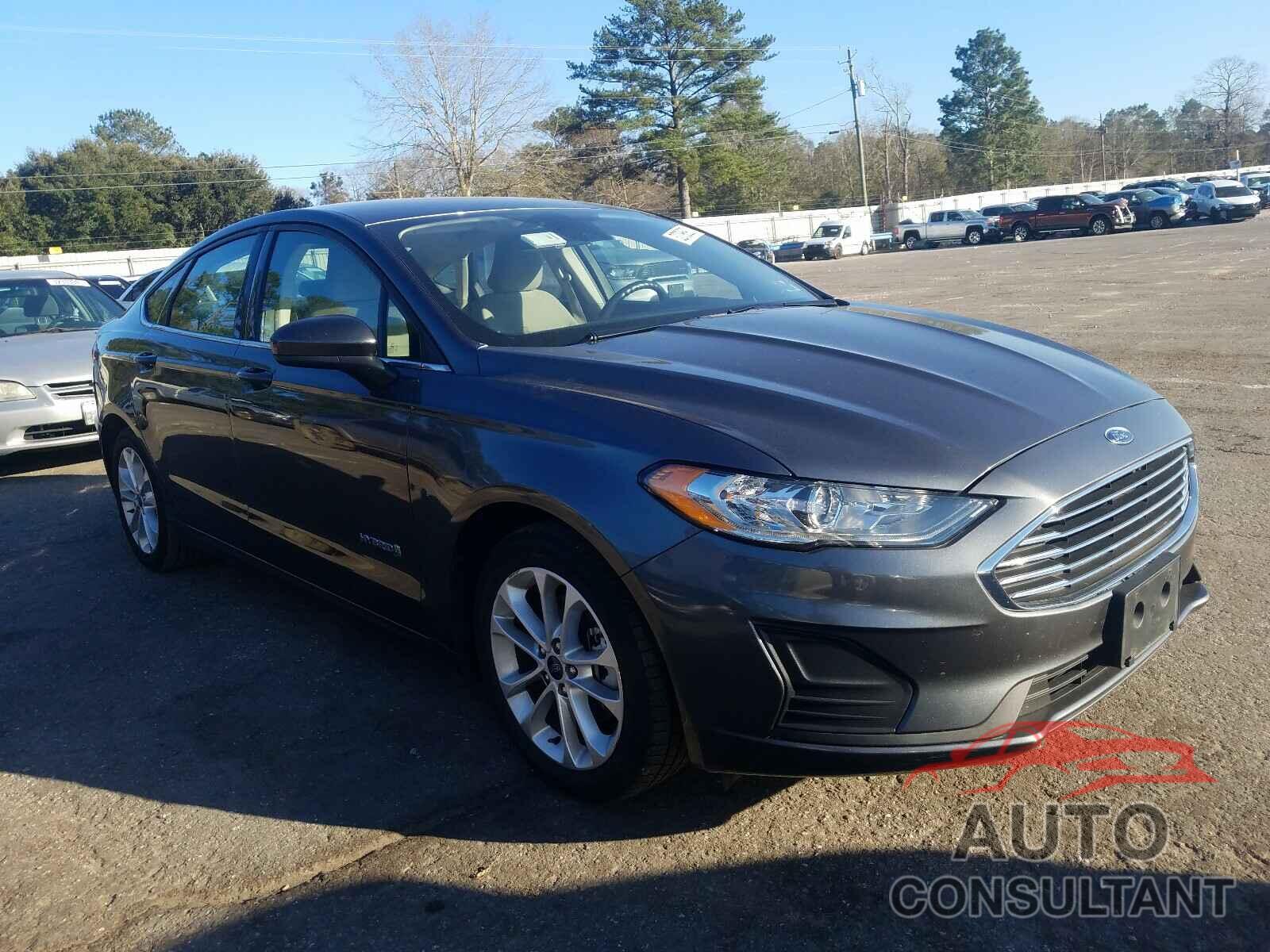 FORD FUSION 2019 - 3FA6P0LU7KR241275