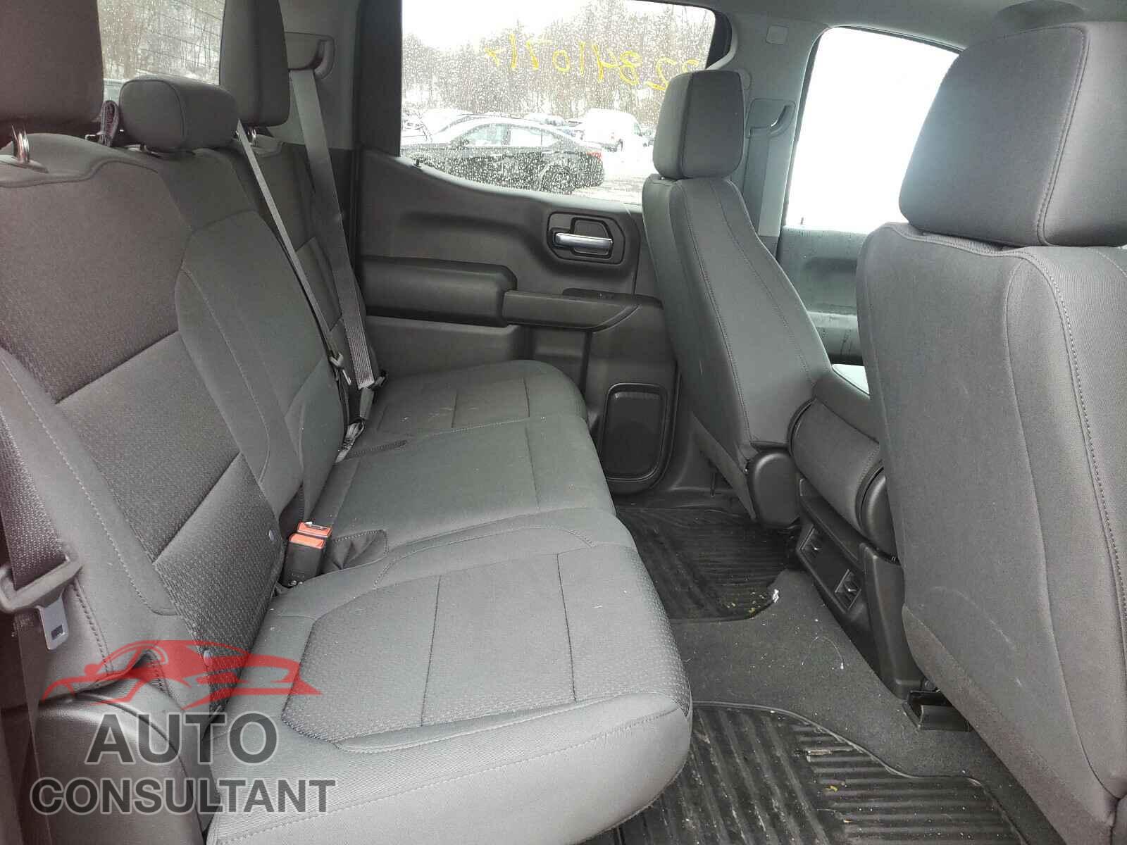 CHEVROLET SILVERADO 2021 - 3GCPYCEF1MG119599