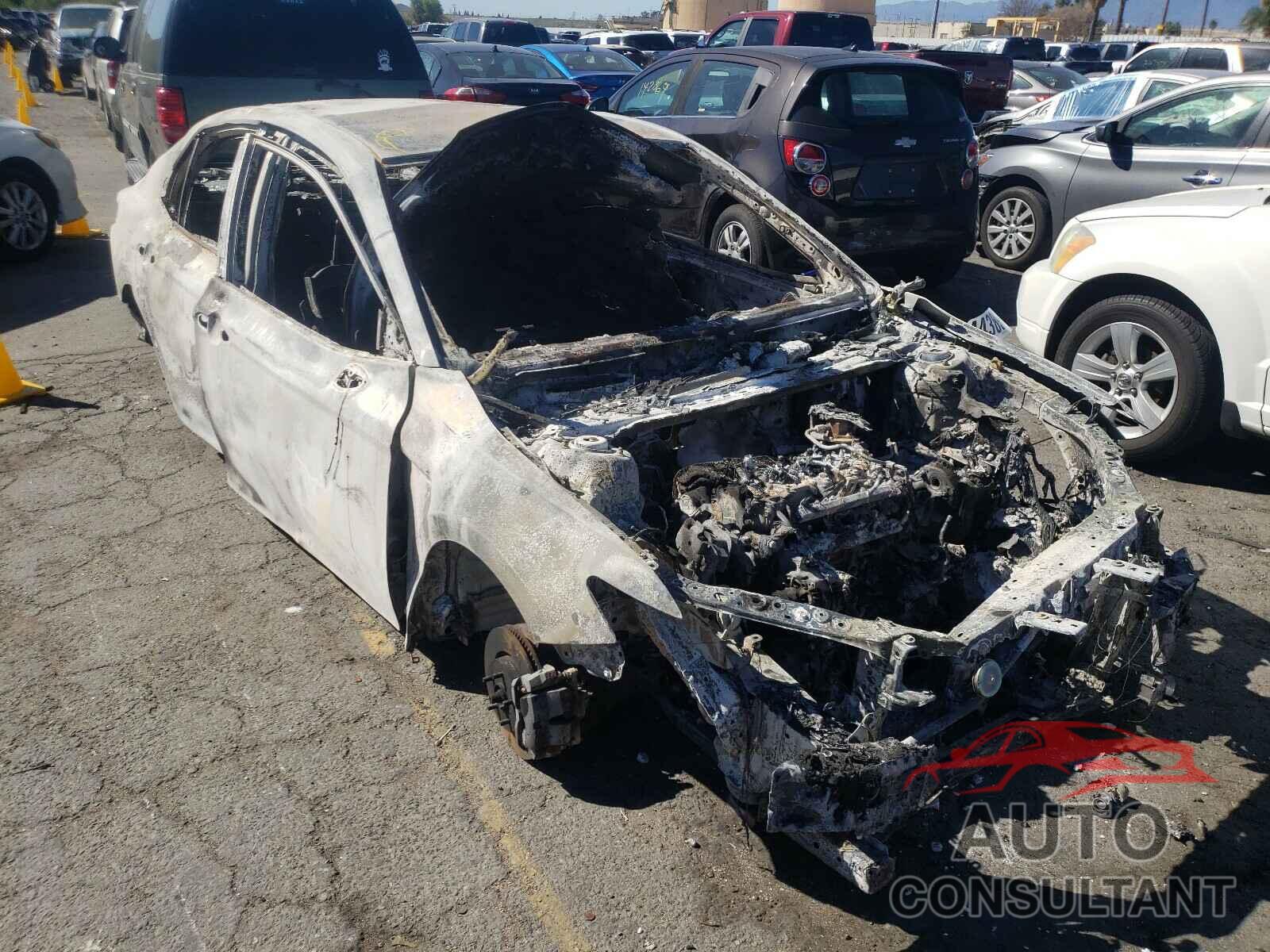 TOYOTA CAMRY 2018 - JTNB11HK5J3052012