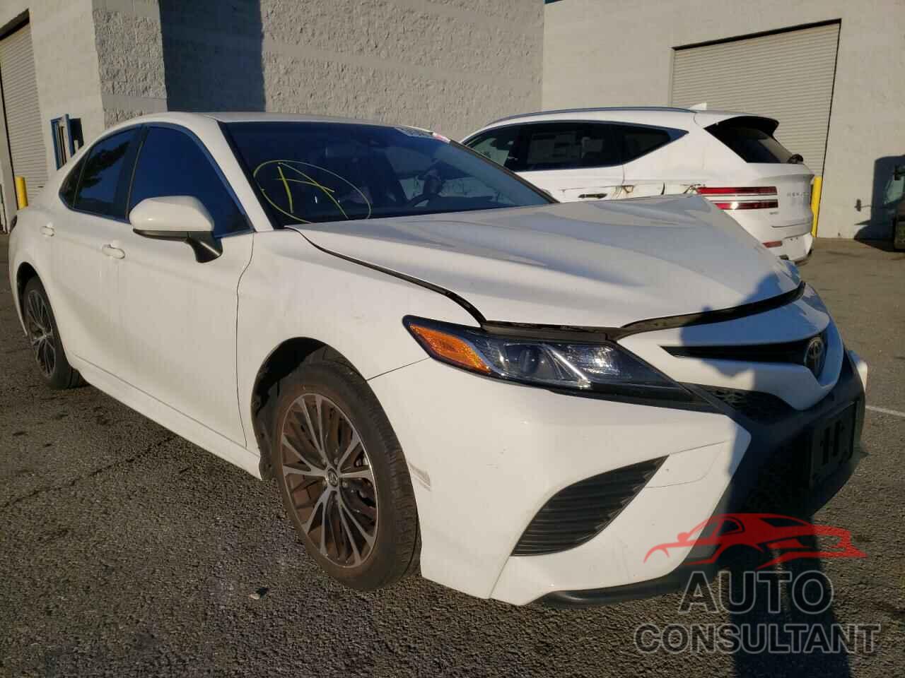 TOYOTA CAMRY 2018 - JTNB11HK5J3010102