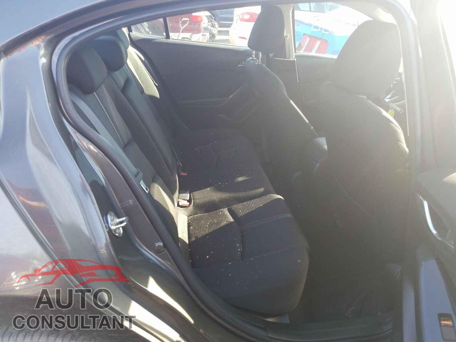 MAZDA 3 2017 - 3MZBN1U79HM132901