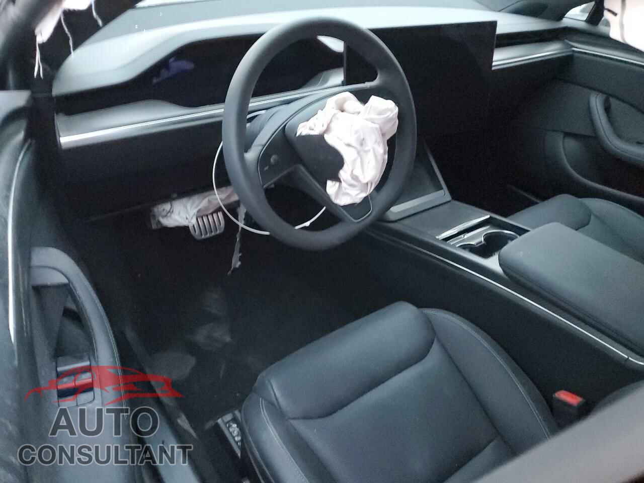 TESLA MODEL S 2023 - 5YJSA1E6XPF523031