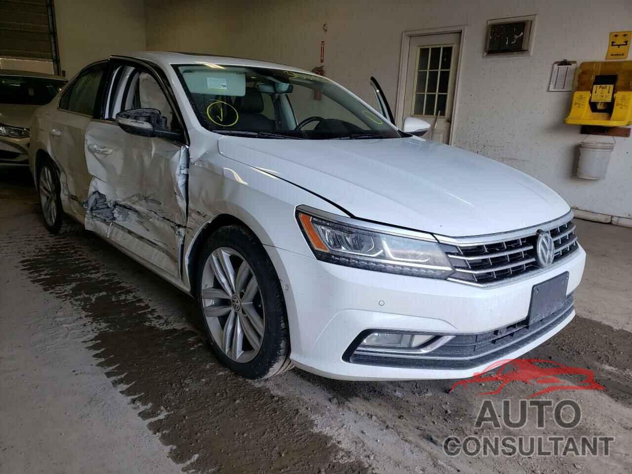 VOLKSWAGEN PASSAT 2018 - 1VWCA7A34JC003430