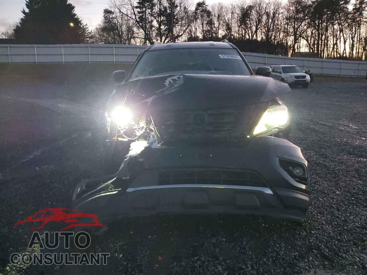 NISSAN PATHFINDER 2017 - 5N1DR2MM6HC682761