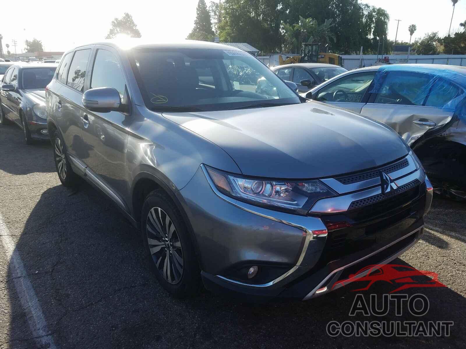 MITSUBISHI OUTLANDER 2019 - JA4AD3A34KZ034986