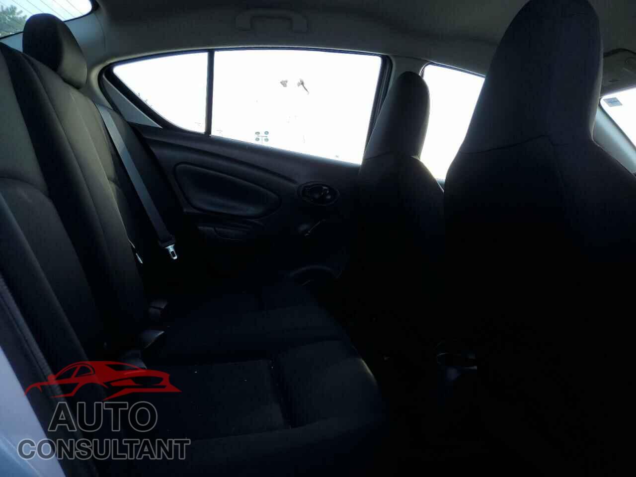 NISSAN VERSA 2017 - 3N1CN7APXHL839108