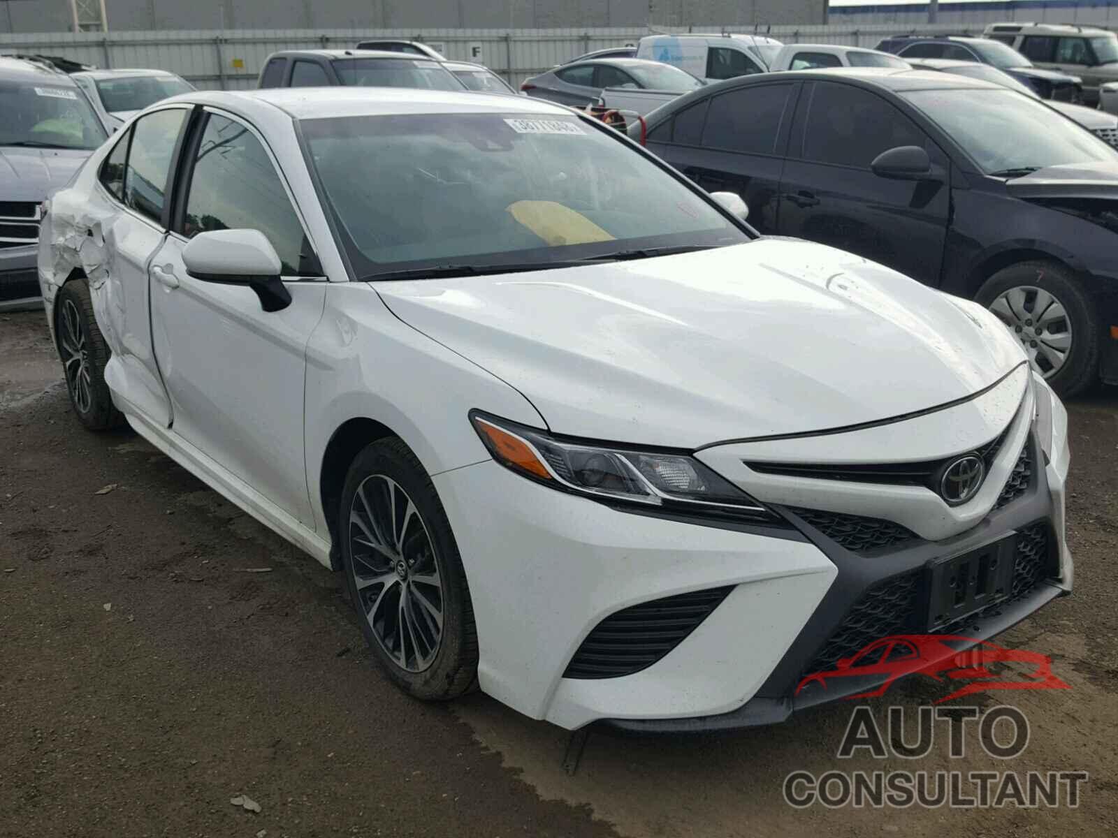 TOYOTA CAMRY 2018 - 4T1B11HK9JU032260
