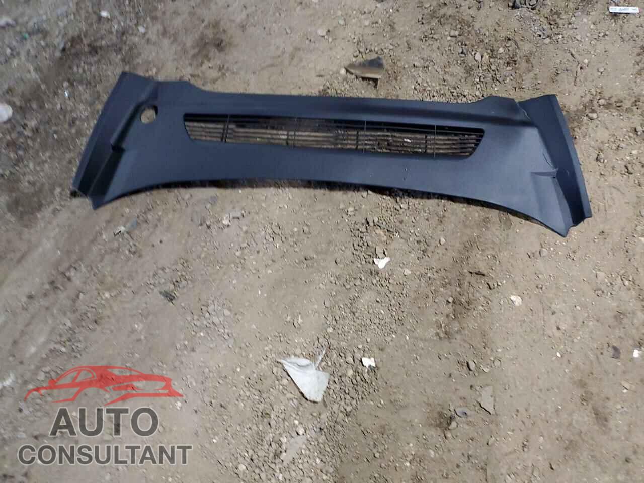TESLA MODEL Y 2023 - 7SAYGDEEXPF628530