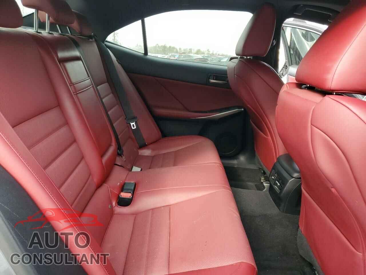 LEXUS IS 2019 - JTHC81D27K5034500