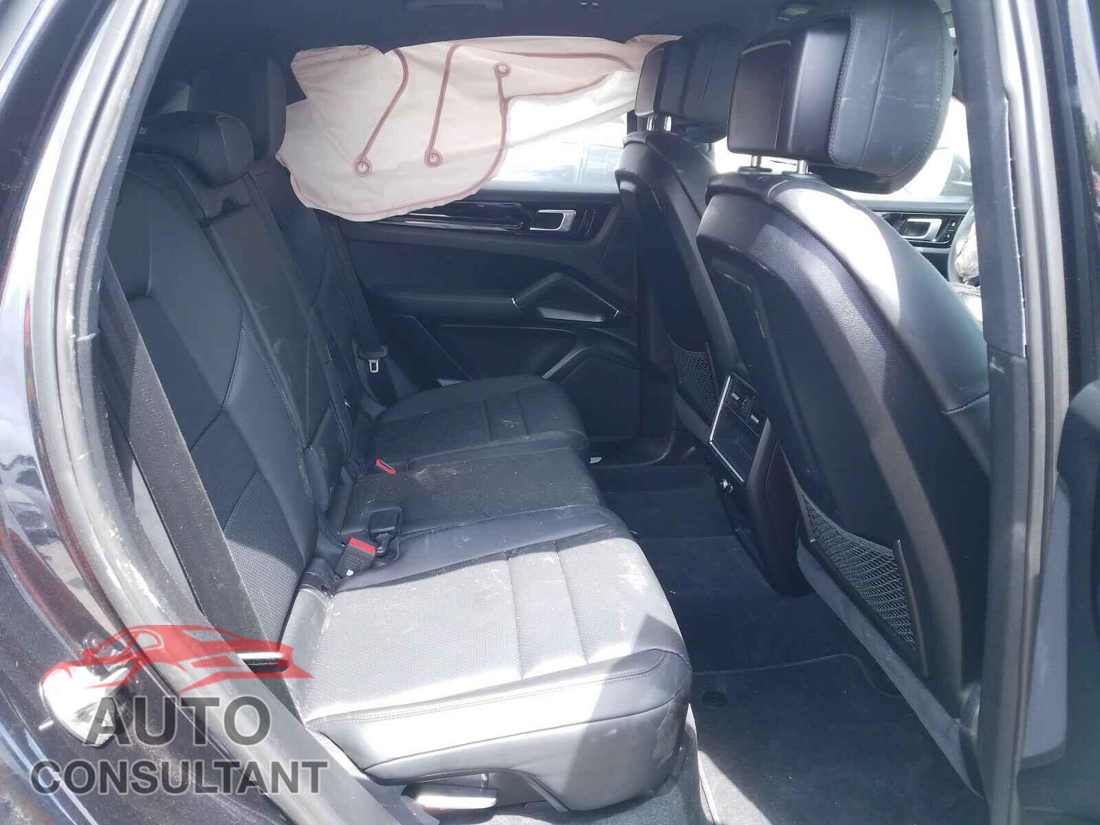PORSCHE CAYENNE 2019 - WP1AA2AY4KDA08999