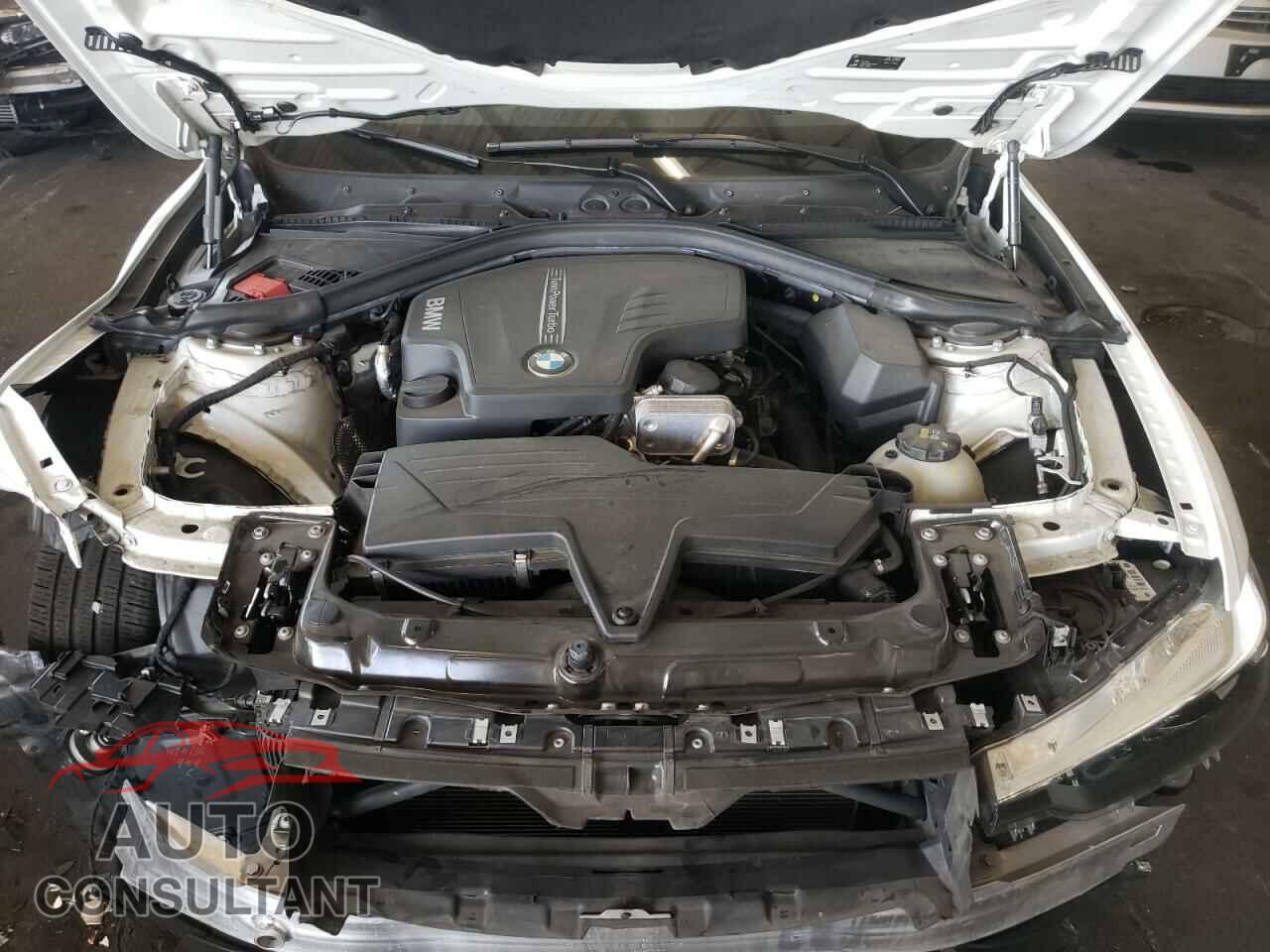 BMW 3 SERIES 2016 - WBA8E1G56GNU10436