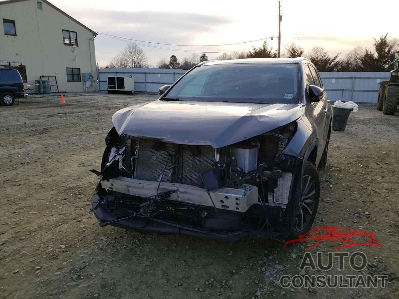 TOYOTA HIGHLANDER 2018 - 5TDJZRFH8JS908044
