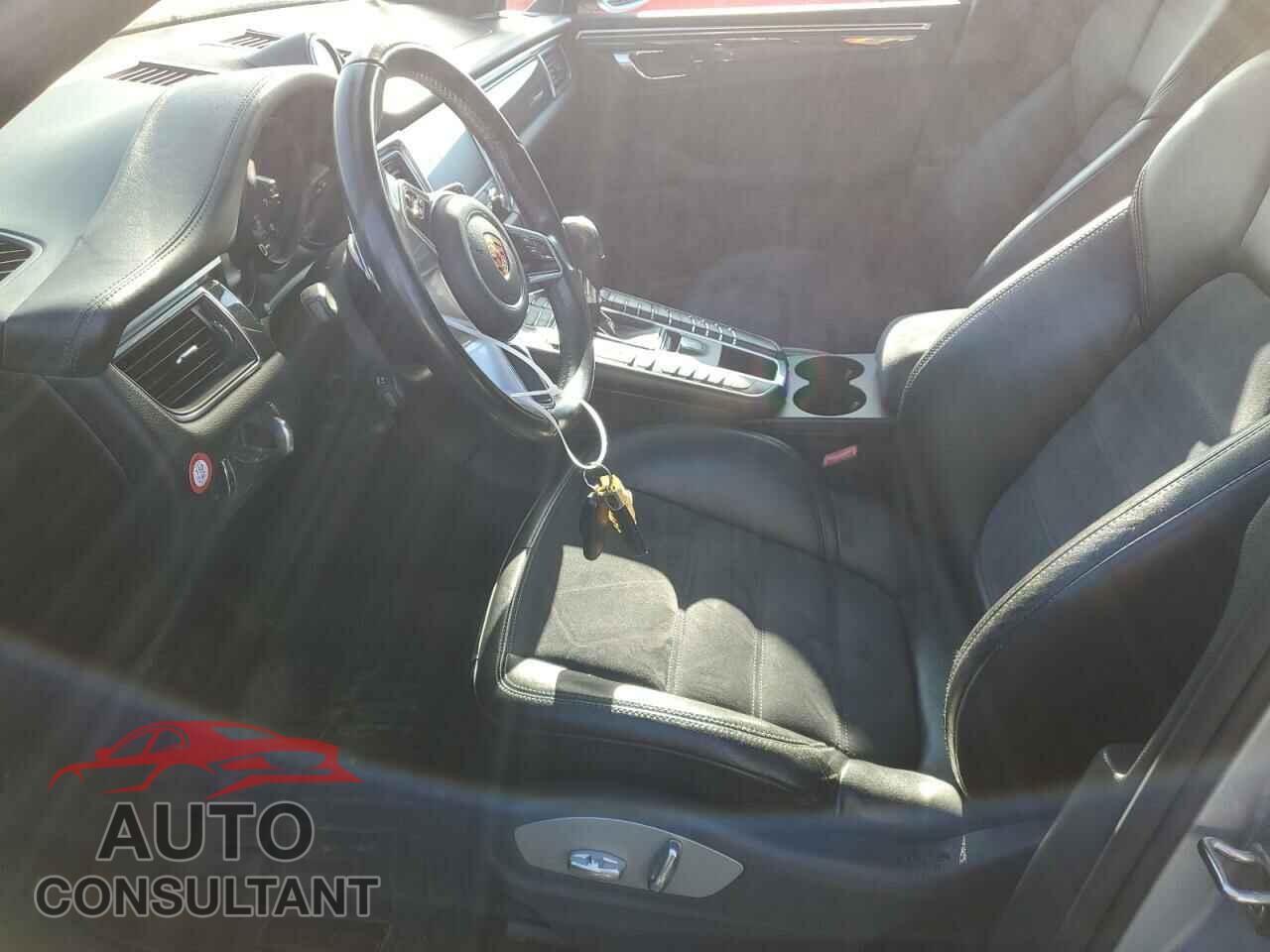 PORSCHE MACAN 2017 - WP1AG2A56HLB51682