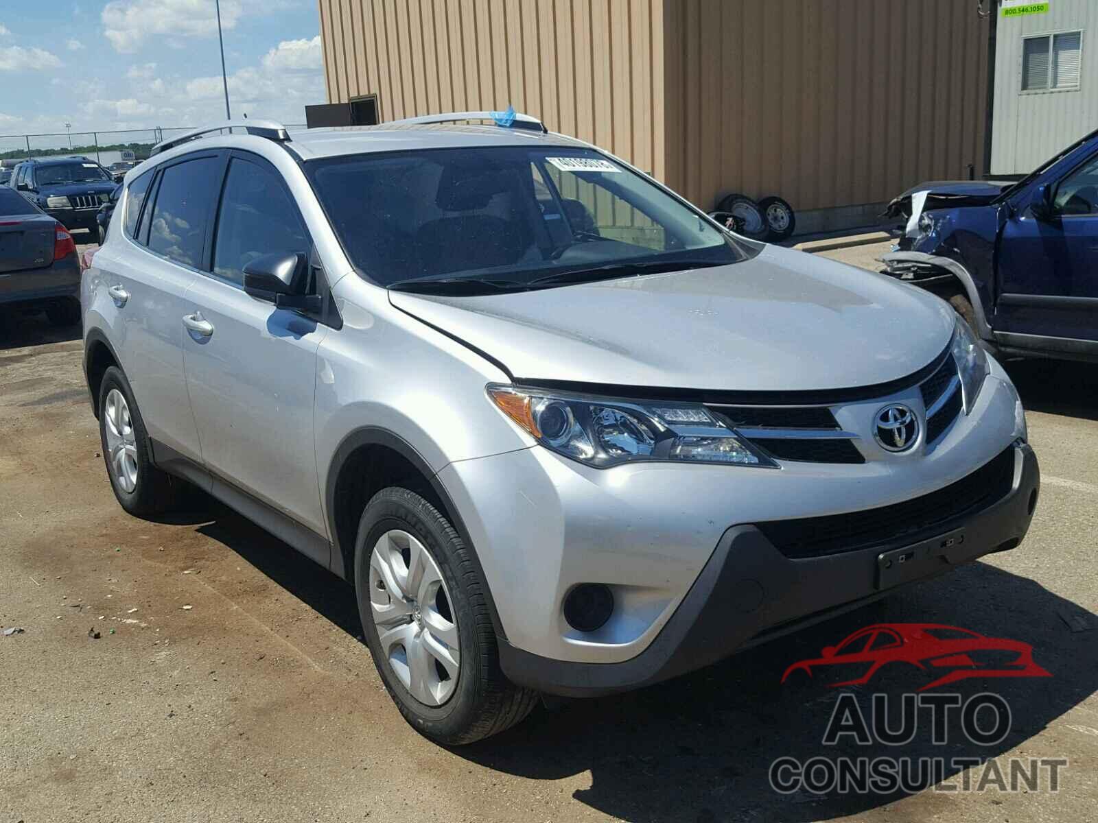 TOYOTA RAV4 LE 2015 - JTMBFREV0FJ041599